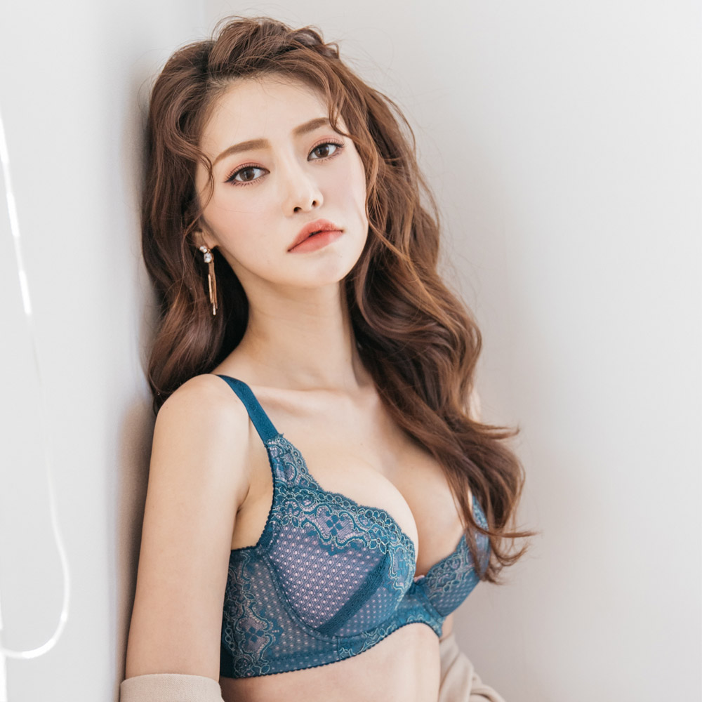 綠色繁星點點鋯石耳圈耳環女設計感精致輕奢網紅百搭耳飾2024新款~滿200元發貨 歷史價格詳細信息