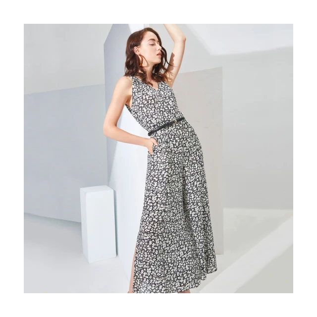 【Le Polka】經典圓領百搭繡花大學T-女 歷史價格詳細信息