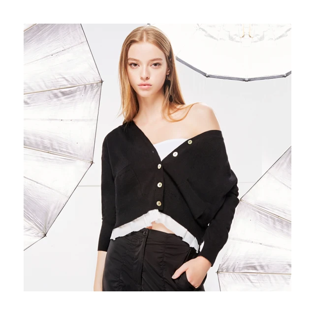 【Le Polka】假口袋設計寬版牛仔外套-女(丹寧) 歷史價格詳細信息