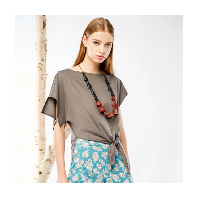 【Le Polka】不對稱活片拼接針織上衣-女(薄長袖) 歷史價格詳細信息