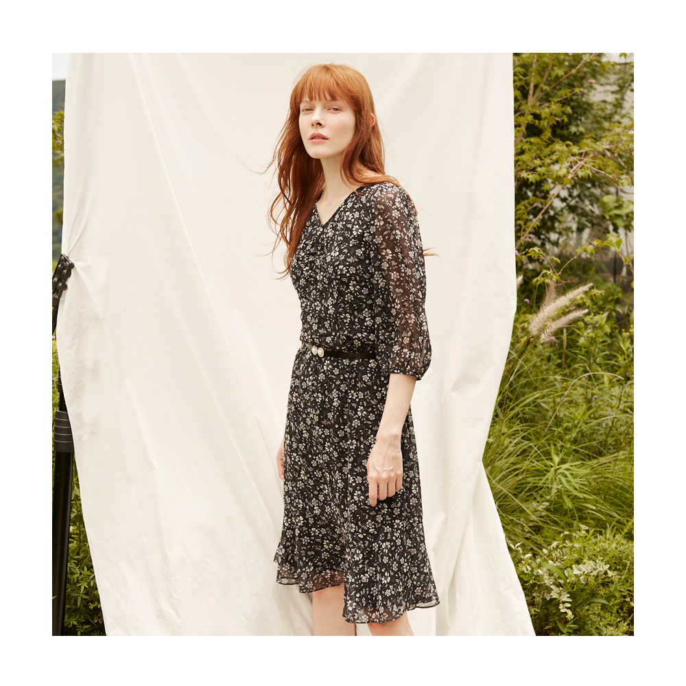 【en-suey 銀穗】跳色蟲止繡設計修身五分褲-女 歷史價格詳細信息