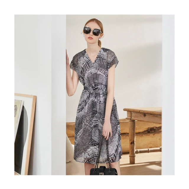 【en-suey 銀穗】浪漫荷葉袖針織上衣-女 歷史價格詳細信息