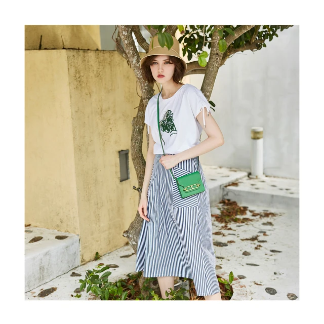 【en-suey 銀穗】打褶微拋袖剪接蕾絲禮服-女 歷史價格詳細信息