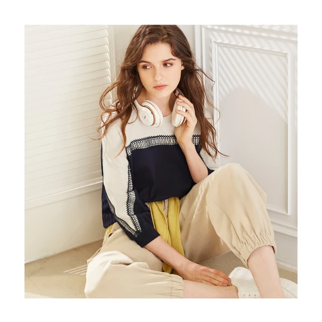 【en-suey 銀穗】織帶點綴壓褶上衣-女 歷史價格詳細信息