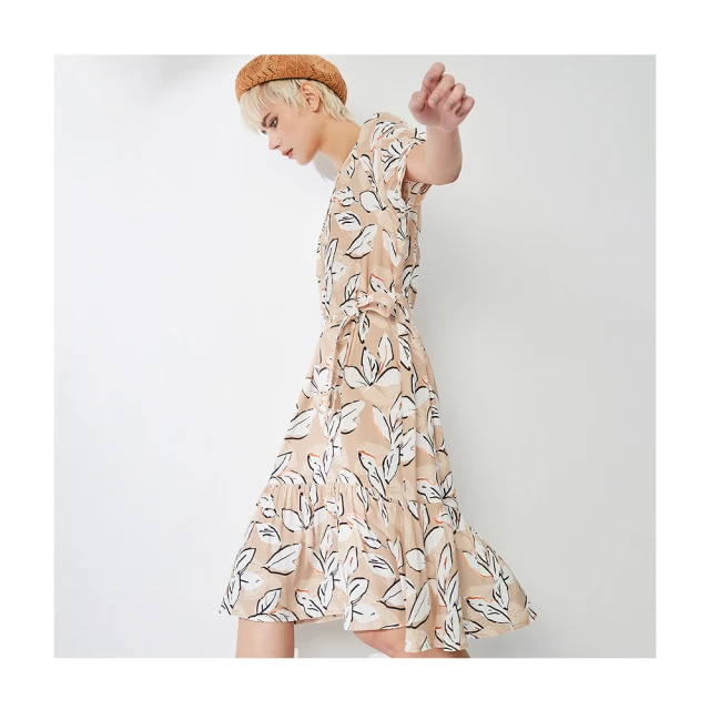 【Diffa】拉克蘭袖荷葉領綁帶上衣-女 歷史價格詳細信息