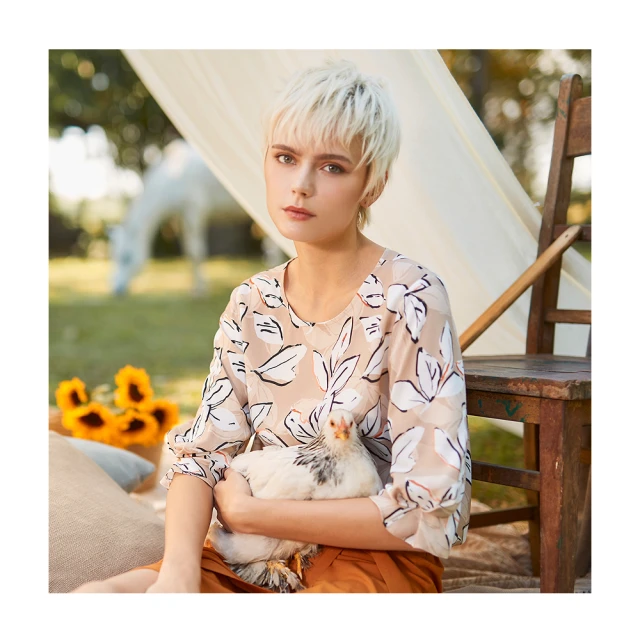 【Diffa】黑白花拉克蘭袖綁帶上衣-女 歷史價格詳細信息