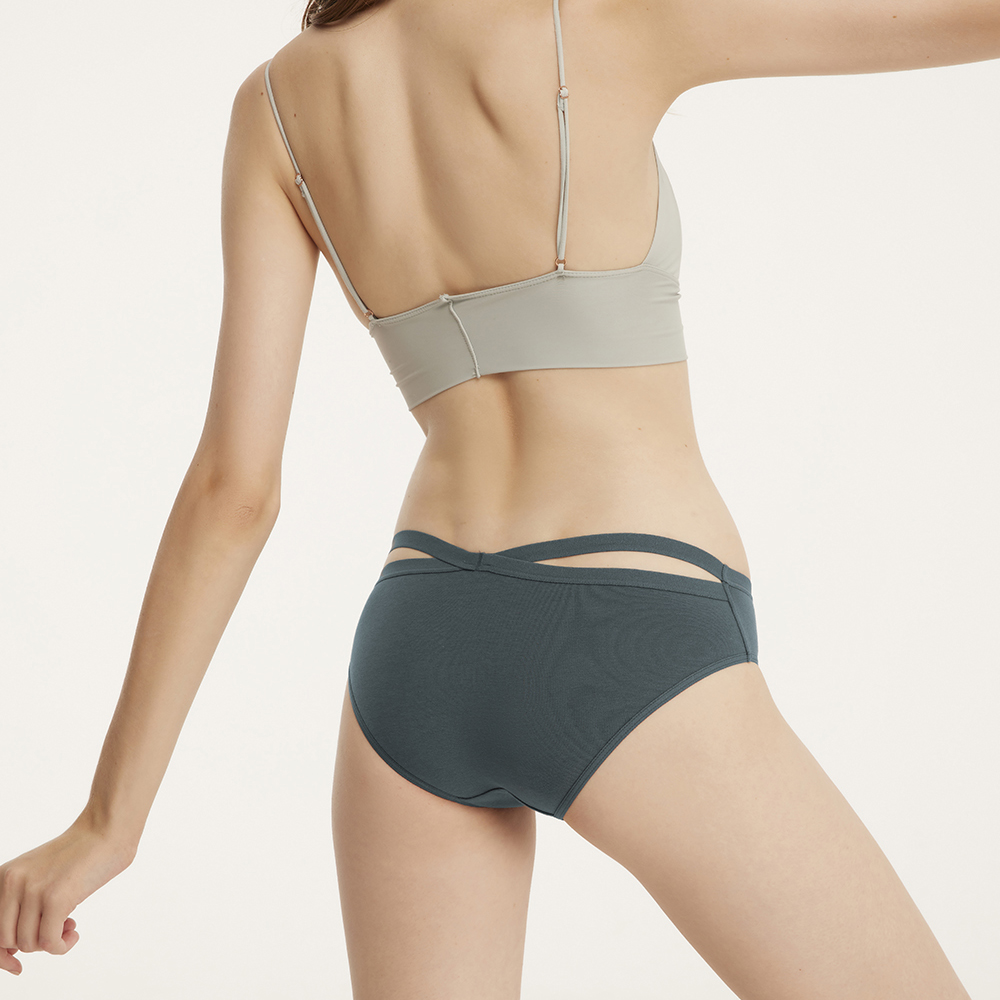 【Anden Hud】心晴日記．交叉美臀低腰三角內褲(銀灰-圖騰) 歷史價格詳細信息