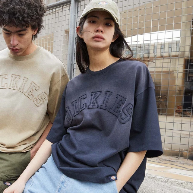 【Dickies】女款深海軍藍純棉胸前趣味品牌字母D印花設計短袖T恤｜DK0A87MOCG7 歷史價格詳細信息