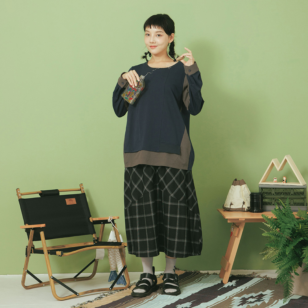 【MOSS CLUB】鬆緊腰頭前開衩A字牛仔長裙(深藍) 歷史價格詳細信息