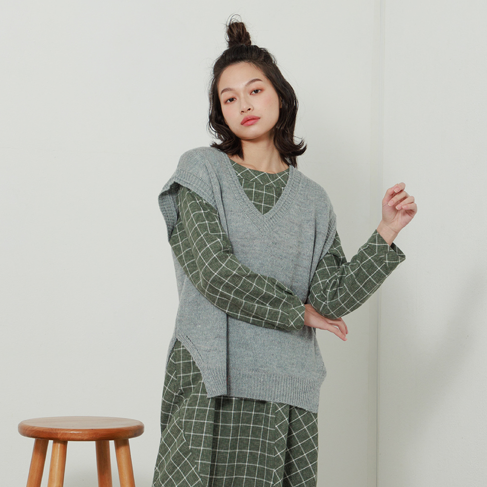 【MOSS CLUB】V領大方格-女無袖針織衫 背心 藍 灰 黃(三色/魅力商品/版型適中) 歷史價格詳細信息