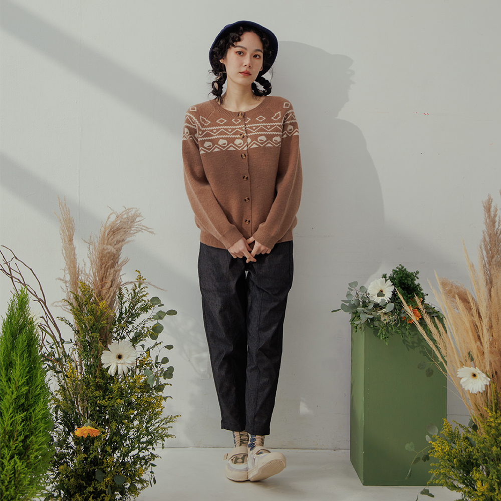 【MOSS CLUB】數理刺繡無袖毛料-背心(淺藍色/版型偏大) 歷史價格詳細信息