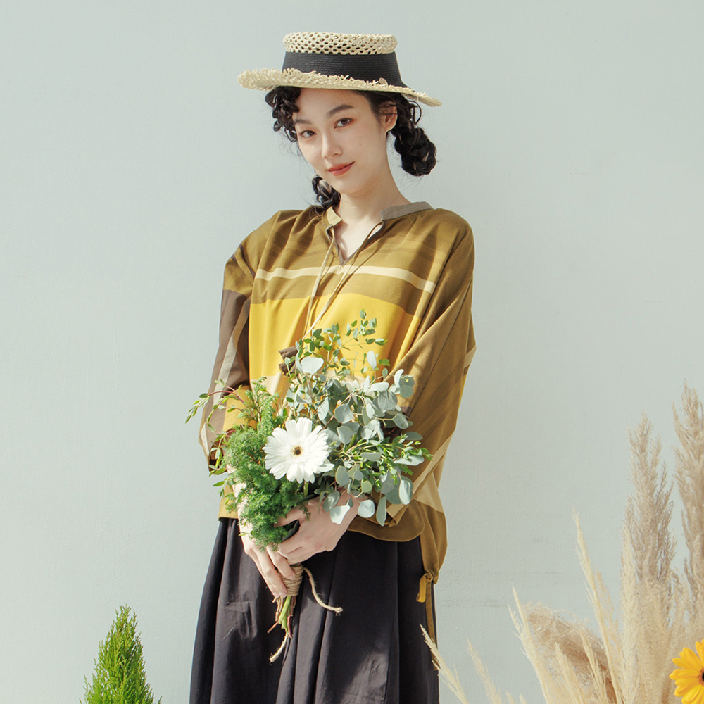 【MOSS CLUB】大格紋不對稱剪接圓領-女長袖襯衫 格紋 藍 紅(二色/版型適中) 歷史價格詳細信息