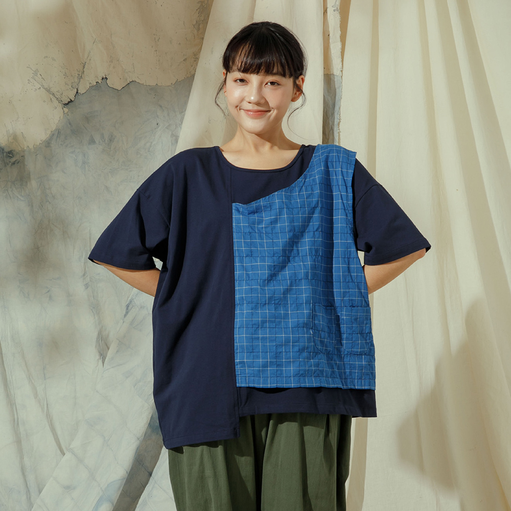 【MOSS CLUB】假兩件輕柔V領打褶七分袖上衣 藍 白(魅力商品) 歷史價格詳細信息