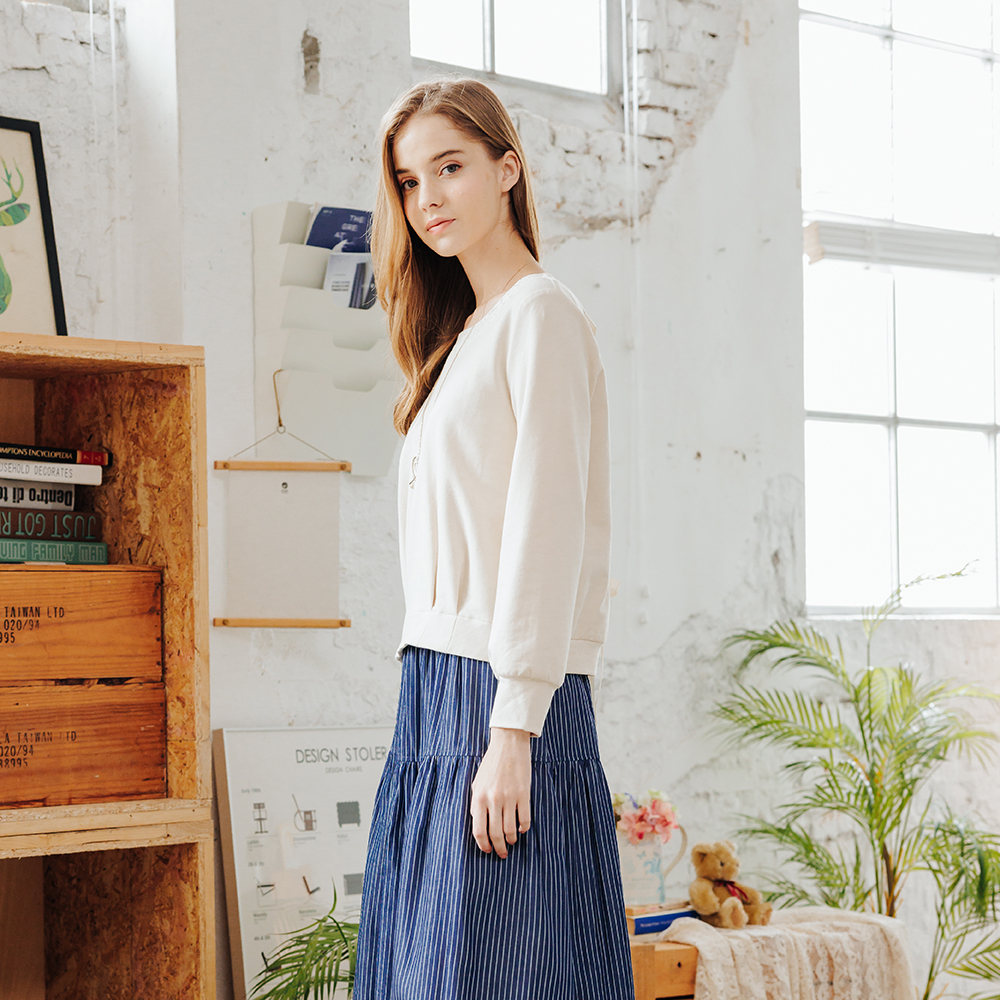 【CUMAR】蕾絲拼接條紋長袖針織衫 黑 紅 駝(魅力商品) 歷史價格詳細信息