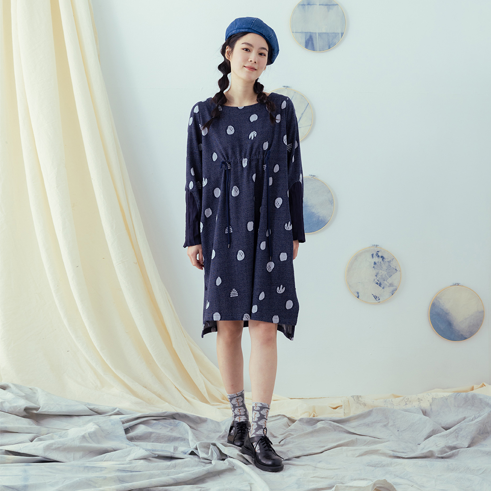 【MOSS CLUB】小V領細條格紋-女七分袖襯衫 格紋 黑 白(二色/魅力商品/版型適中) 歷史價格詳細信息