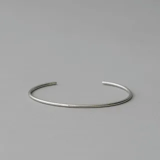 【ete】Objet 圓潤V字線條戒指(鉑金色) 歷史價格詳細信息