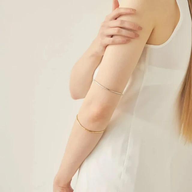 【ete】Cuff Earring 摩登圓潤月亮耳釦耳環 S(銀色) 歷史價格詳細信息