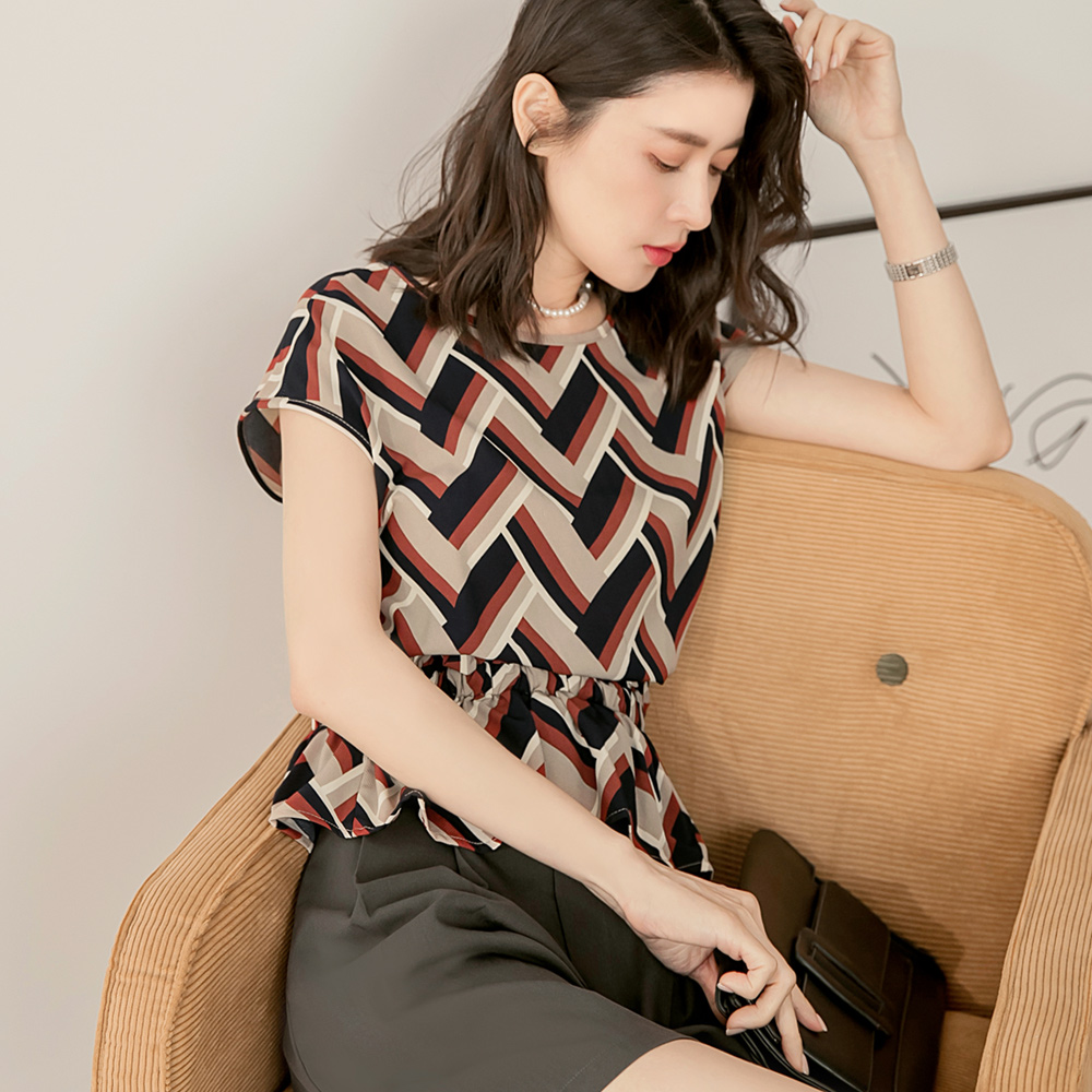 【滿滿】何雁詩  太想討好你  派送電臺宣傳單曲 碟面無劃痕無透光 品相96新以上 二手回收商品請看好再拍售出恕不退不 歷史價格詳細信息