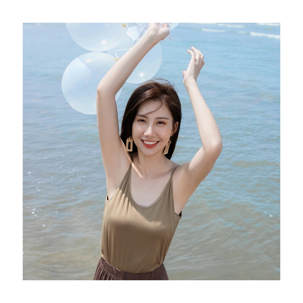 【OB 嚴選】V領細肩帶碎花傘襬中洋裝 《DA9652》 歷史價格詳細信息