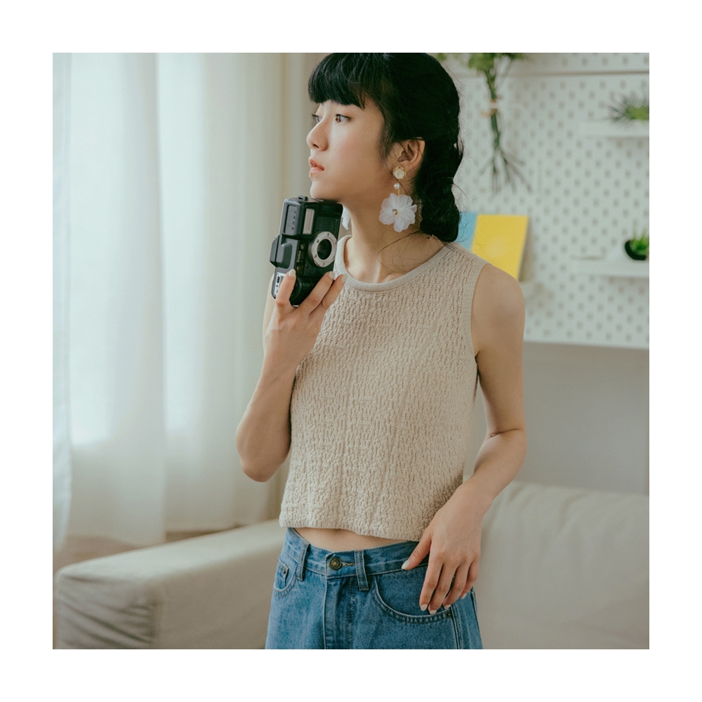 【OB 嚴選】立體紋理圓領不規則下襬長版上衣 《AB18122》 歷史價格詳細信息