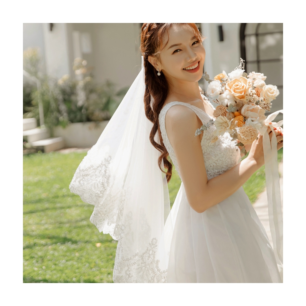 【OB 嚴選】法式浪漫小碎花燈芯絨後開衩中長裙 《CA2209》 歷史價格詳細信息