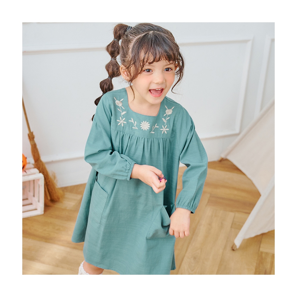 【OB 嚴選】法式浪漫小碎花燈芯絨後開衩中長裙 《CA2209》 歷史價格詳細信息