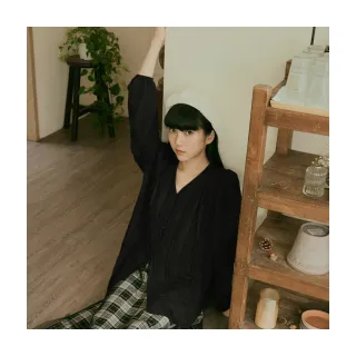 【OB 嚴選】V領皺感格紋壓褶澎袖上衣 《AB16997》 歷史價格詳細信息