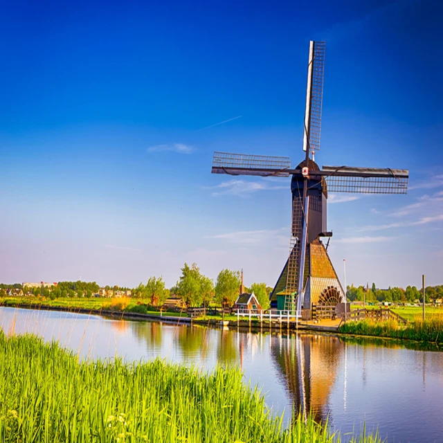 【喜鴻假期】【全覽小東歐奧克斯斯匈１２日】十六湖、地下溶洞、三遊船、城堡纜車、漁人堡、熊布朗宮 歷史價格詳細信息