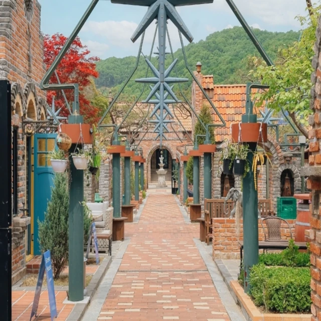 【喜鴻假期】【經典波蘭波羅的海三國１０日】維利奇卡鹽礦、集中營、十字架山、華沙、克拉克夫、塔林 歷史價格詳細信息