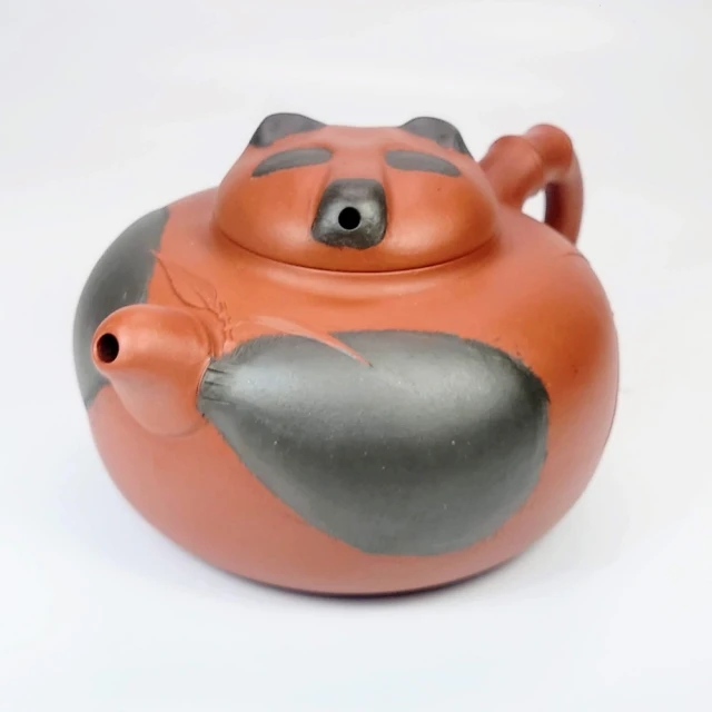 紫砂壺收藏研究書籍: 紫砂鑑定~一本特價390元! 歷史價格詳細信息