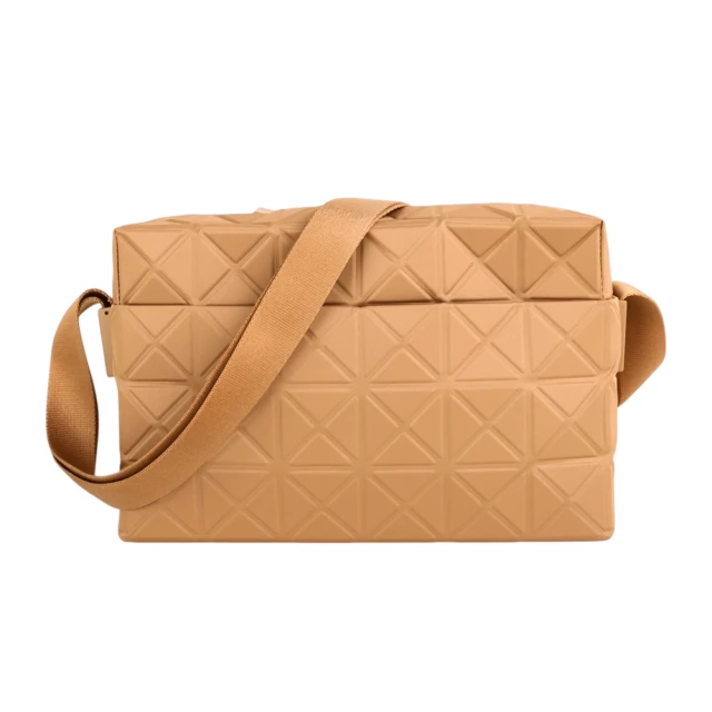 【ISSEY MIYAKE 三宅一生】軌跡幾何方格側肩相機包/M(霧泥灰) 歷史價格詳細信息