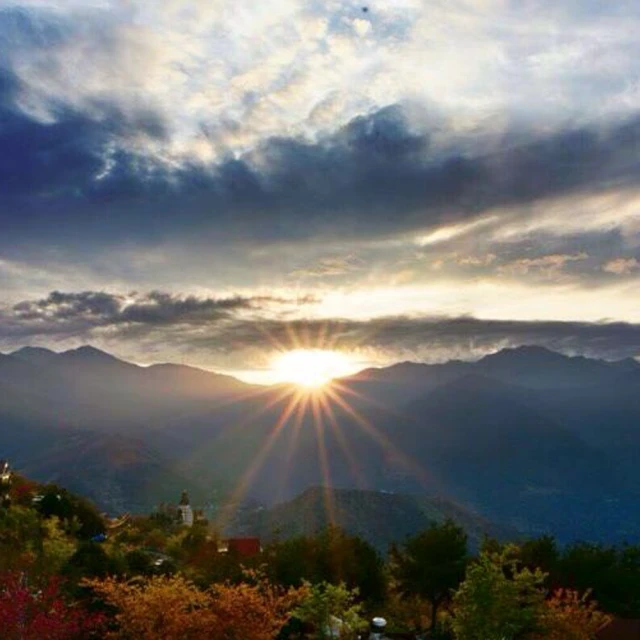 清境【西雅圖山莊】夢幻城堡風情四人房平日住宿券[南投][Mohist電子票券] 歷史價格詳細信息