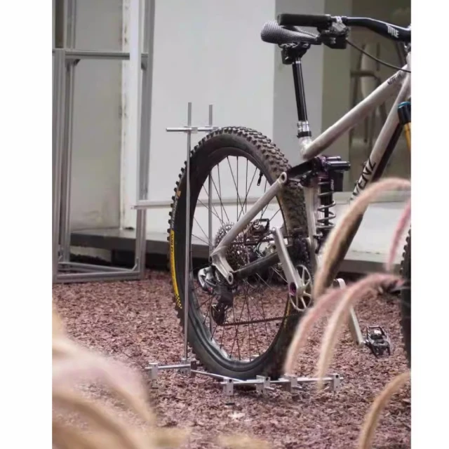 【運動收納哥】日本原裝進口 自然木2輛自行車可移動自行車掛架(自行車展示架) 歷史價格詳細信息