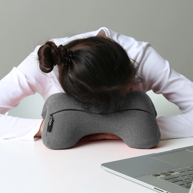 【米夢家居】午睡防手麻-多功能記憶趴睡枕/飛機旅行車用護頸凹槽枕-紅(二入) 歷史價格詳細信息