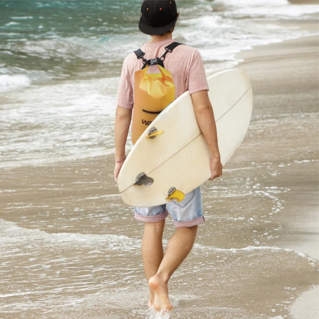 浪，，，，，包把頭43.5左右表徑，8200機芯，98新，走時，品相如圖，按圖發貨，二手物品，請看好下單，不退不換。 歷史價格詳細信息