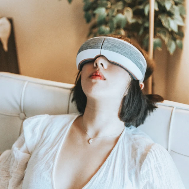 TAKASHIMA 高島 i Eye 智能眼罩 氣囊式眼部按摩 石墨烯熱敷 藍芽 M-2209 絨霧粉白 歷史價格詳細信息