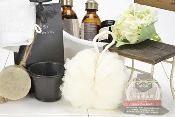 【CReAM】Regina小香風永生花純銀施華洛世奇水晶鋯石女項鍊玫瑰花禮盒(生日 禮物 送禮 禮盒) 歷史價格詳細信息