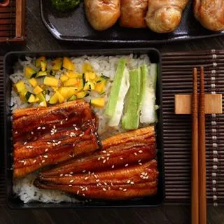 小鰻蟲 擬真假餌 路亞 海釣 小海蟲 夜光軟蟲 石斑 深海 海釣 代鉤 歷史價格詳細信息