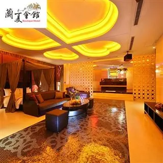 台中【夏都汽車旅館】雙人住宿券-KTV/泳池房型 (MO) 歷史價格詳細信息