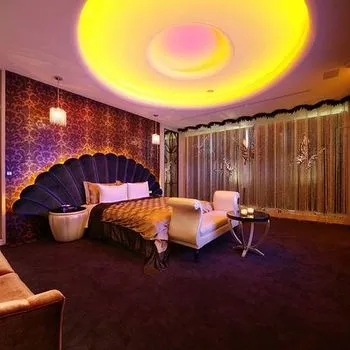 【台中】杜拜風情時尚旅館-麗緻溫馨4人房住宿券(2013) 歷史價格詳細信息