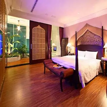 彰化 - 桂冠汽車旅館 , 桂冠 / 豪華 / 頂級房型 - 3小時休憩券:750元 歷史價格詳細信息