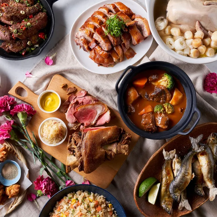 饗食天堂平日午餐券或假日下午茶券  每張900元 可約彰化火車站面交 歷史價格詳細信息