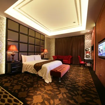 【台中】杜拜風情時尚旅館-麗緻溫馨4人房住宿券(2013) 歷史價格詳細信息