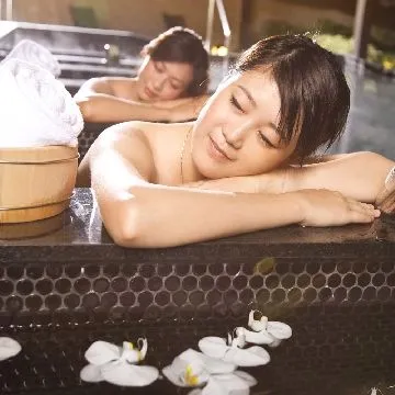 花季度假飯店 5500元現金券(無使用期限) 高雄三多商圈可面交 歷史價格詳細信息