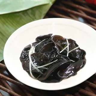 -台灣黑木耳片(一斤裝)- 台灣太空包種植，無農藥殘留，厚度厚，質硬膠質多，黑面白背，可熬出膠質做黑木耳露，炒菜也不錯。 歷史價格詳細信息