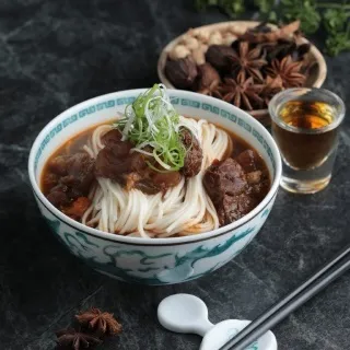 【永川牛肉麵】椰香咖哩雞、紅燒牛腩、紅燒獅子頭、黑胡椒牛柳調理包 歷史價格詳細信息