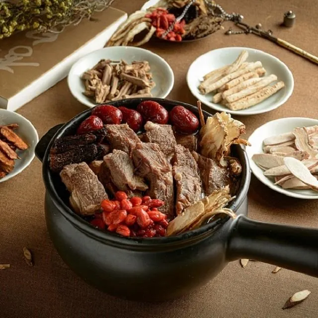 台南桂田酒店『尊貴家庭，阿力海早餐+晚餐』4人1室每位1950元起[公司團體旅遊]；另有代訂太魯閣晶英、雲品、花東飯店 歷史價格詳細信息