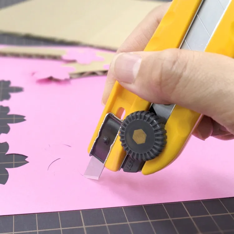 日本OLFA大型6連發美工刀168B或PL-1(自動鎖18mm刀片可裝6片替刃)MZ-AL型切割刀 歷史價格詳細信息