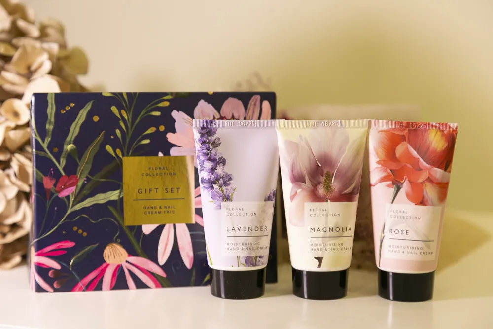 英國馬莎護手霜三支禮盒，交換禮物首選 歷史價格詳細信息