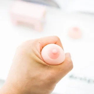 小咪咪 逼真柔軟胸部 蜜桃美乳球自慰器 內含通道可插入自慰 歷史價格詳細信息